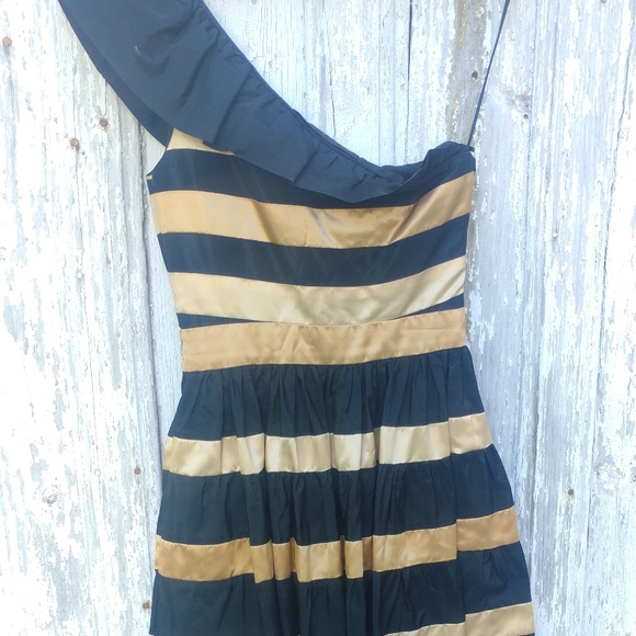 Saks Fifth Black/Gold One Shoulder Cocktail Dress - Picture 2 of 3
